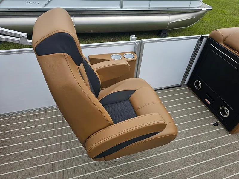 Slide: The Image of Luxurious captain's chair on 2026 Bentley Pontoons Elite 253 Swingback Tritoon. - 15