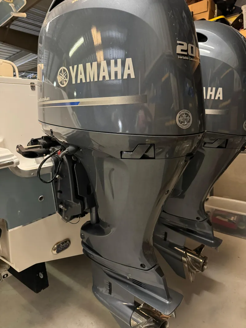 Slide: The Image of 2021 Sea Hunt Gamefish 27 with twin Yamaha 200 outboard engines. - 6