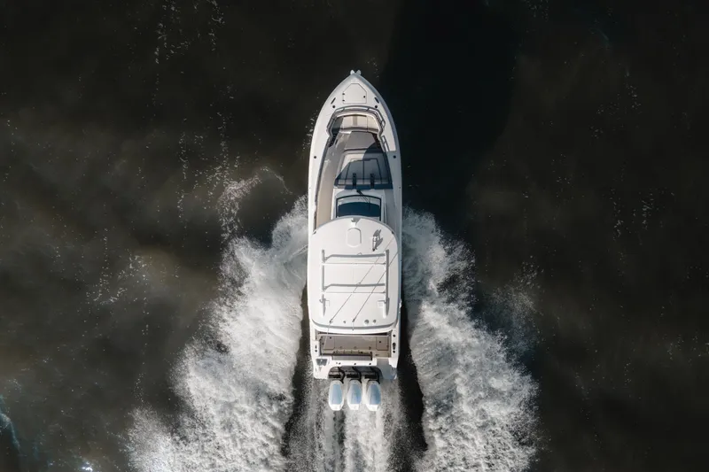 Slide: The Image of Boston Whaler 350 Realm 2026 - 30