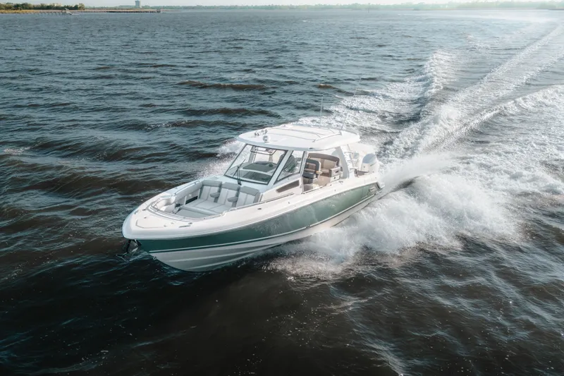 Slide: The Image of Boston Whaler 350 Realm 2026 - 31