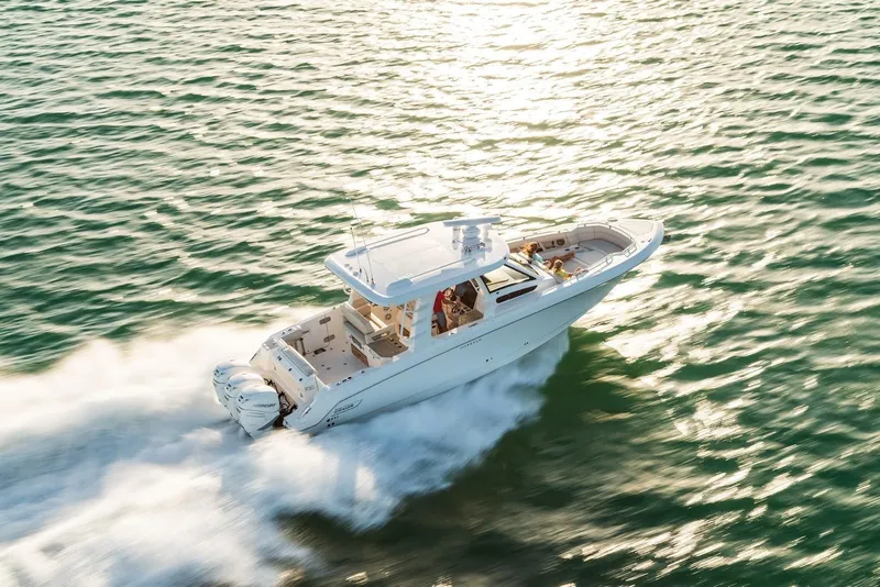Slide: The Image of Boston Whaler 350 Realm 2026 - 5
