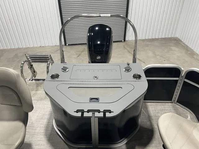 Slide: The Image of Trifecta 22TRFC LE 2022 - 17