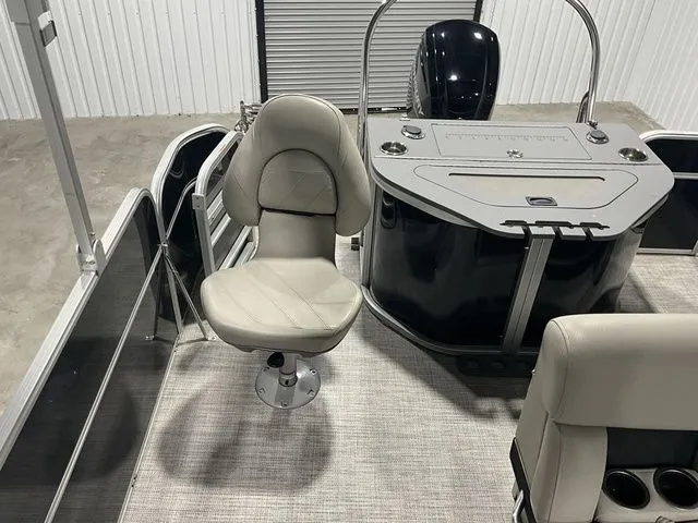 Slide: The Image of Trifecta 22TRFC LE 2022 - 8