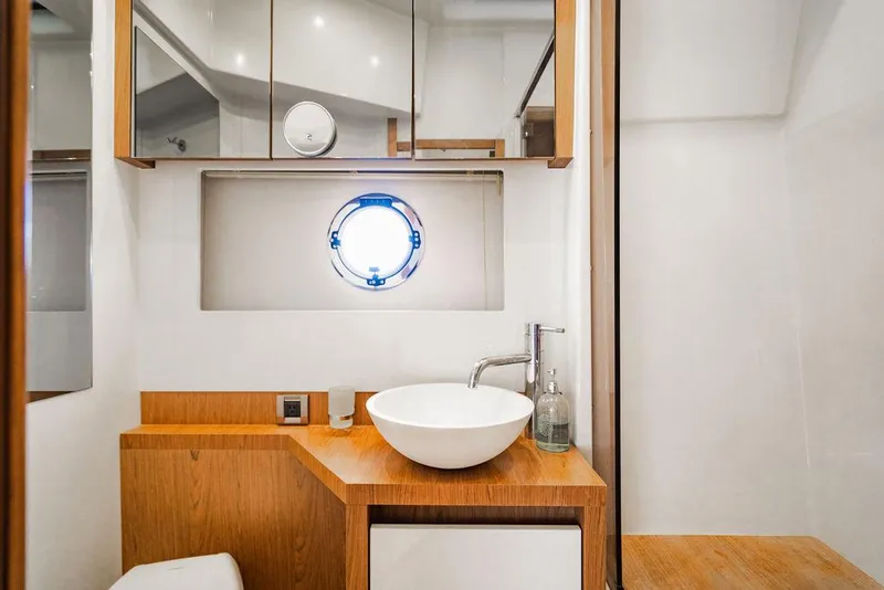 Slide: The Image of Beneteau Gran Turismo 49 2016 - 74