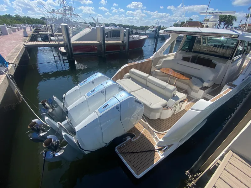 Slide: The Image of Mercury 600 Verados - 3