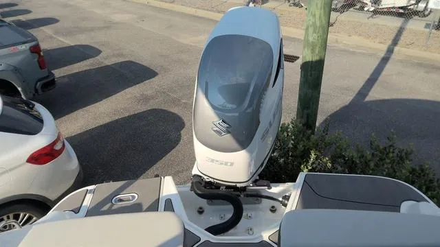 Slide: The Image of Hurricane SunDeck 2600 OB 2024 - 12