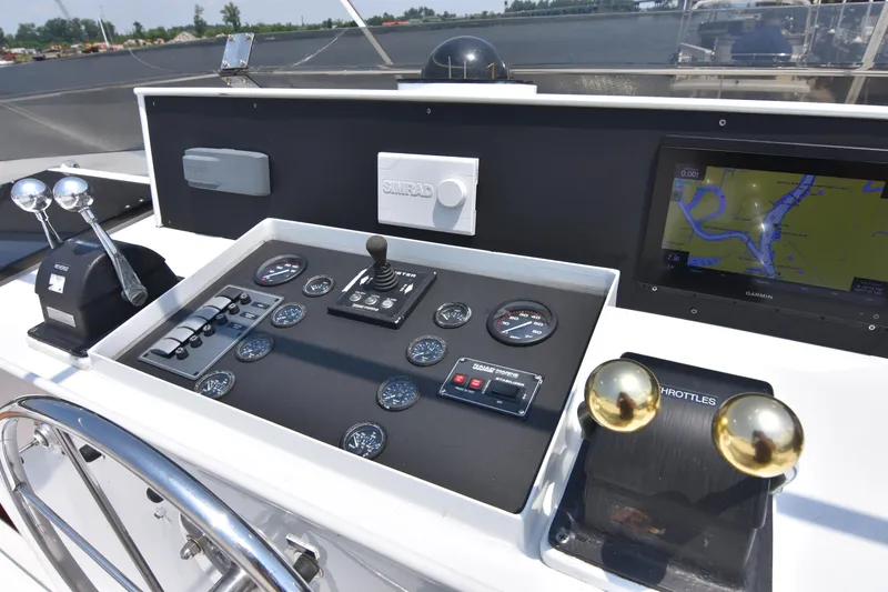 Slide: The Image of Broward 85 Raised Pilothouse 1989 - 13