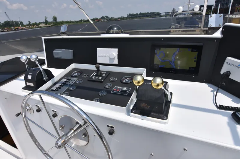 Slide: The Image of Broward 85 Raised Pilothouse 1989 - 14