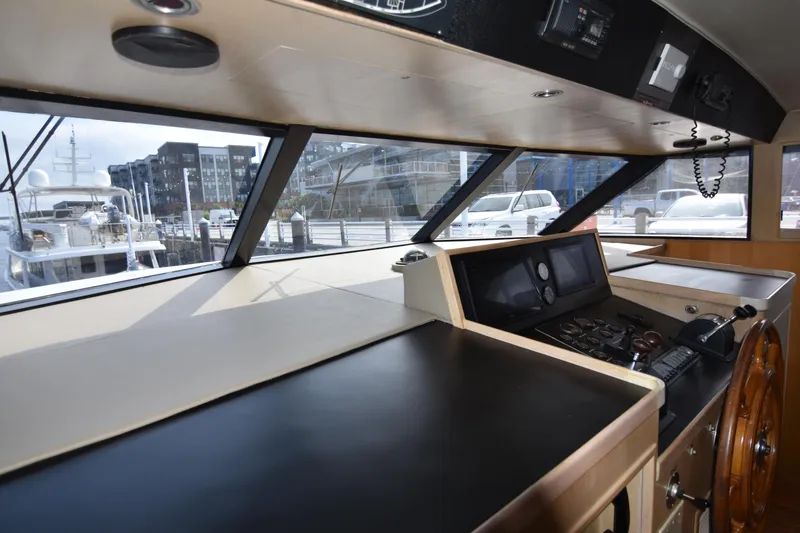 Slide: The Image of Broward 85 Raised Pilothouse 1989 - 20