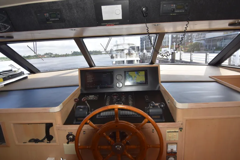 Slide: The Image of Broward 85 Raised Pilothouse 1989 - 22
