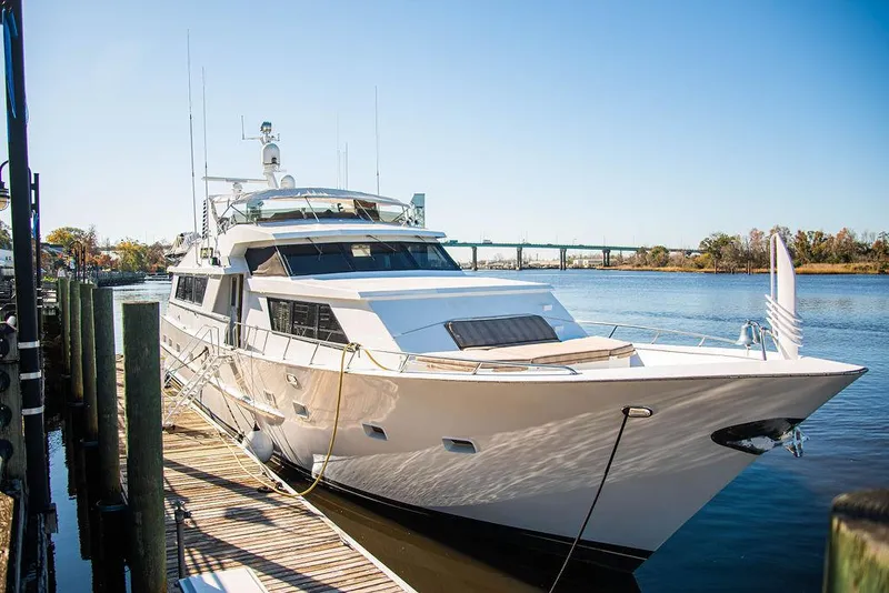 Slide: The Image of Broward 85 Raised Pilothouse 1989 - 3