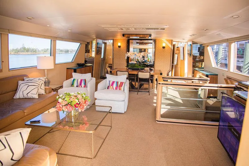 Slide: The Image of Broward 85 Raised Pilothouse 1989 - 32