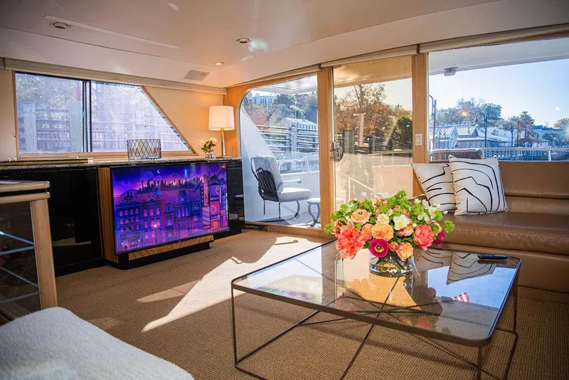 Slide: The Image of Broward 85 Raised Pilothouse 1989 - 33