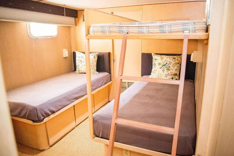 Slide: The Image of Broward 85 Raised Pilothouse 1989 - 51