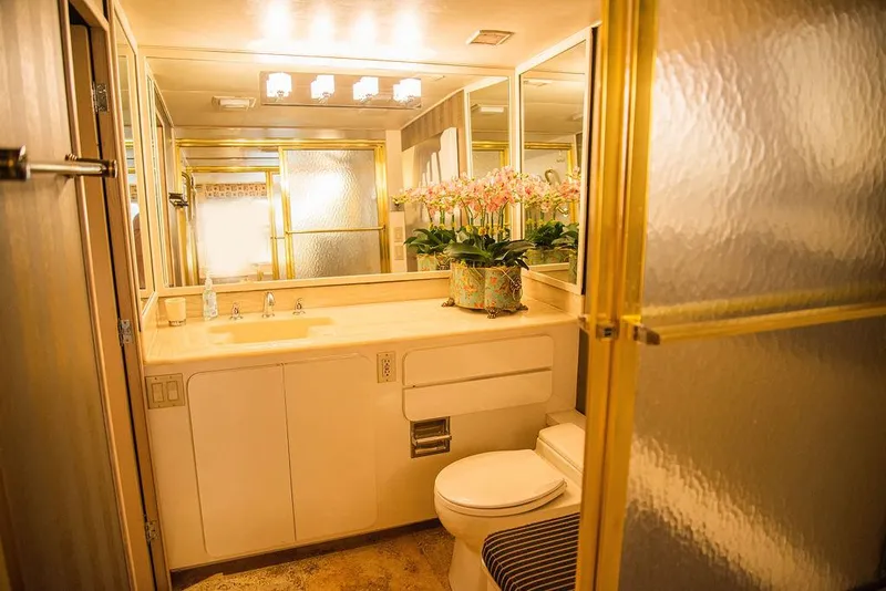 Slide: The Image of Broward 85 Raised Pilothouse 1989 - 60