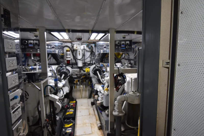 Slide: The Image of Broward 85 Raised Pilothouse 1989 - 65