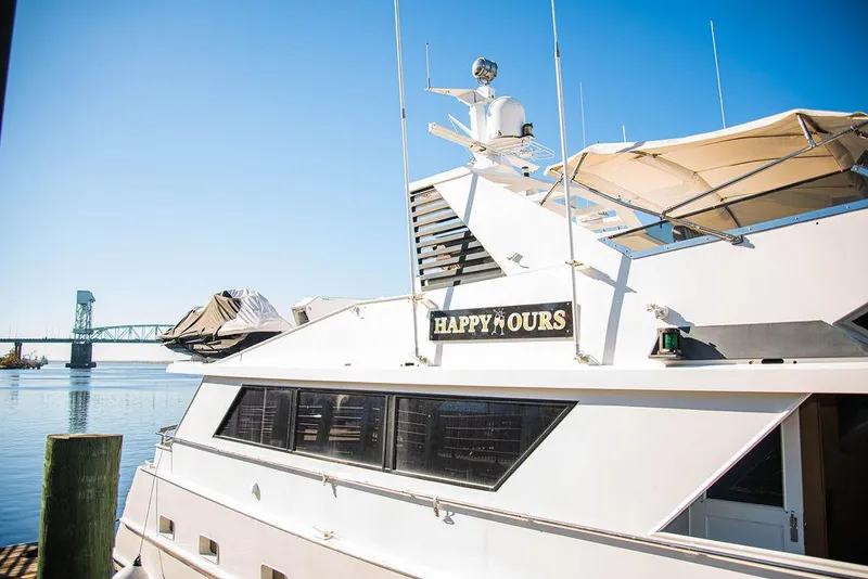 Slide: The Image of Broward 85 Raised Pilothouse 1989 - 7