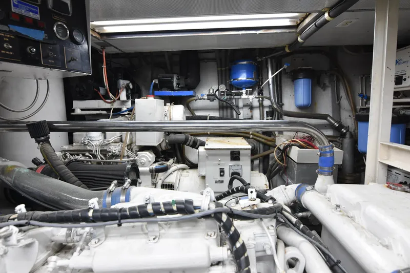 Slide: The Image of Broward 85 Raised Pilothouse 1989 - 70