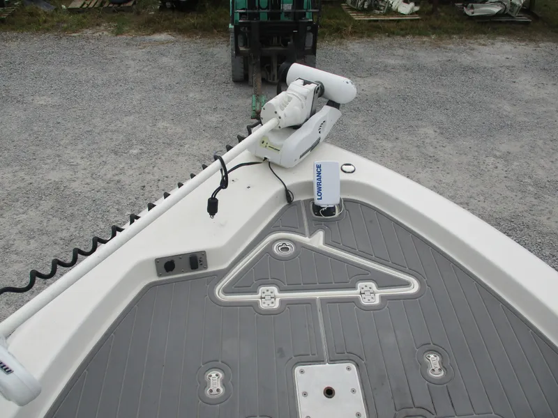 Slide: The Image of 2015 NauticStar 224 boat deck with trolling motor and Lowrance equipment. - 5