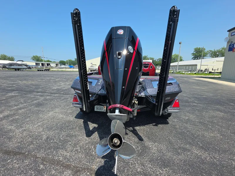 Slide: The Image of 2023 Ranger Z520R 55th Anniversary Limited Edition boat, rear view with motor and propeller. - 4