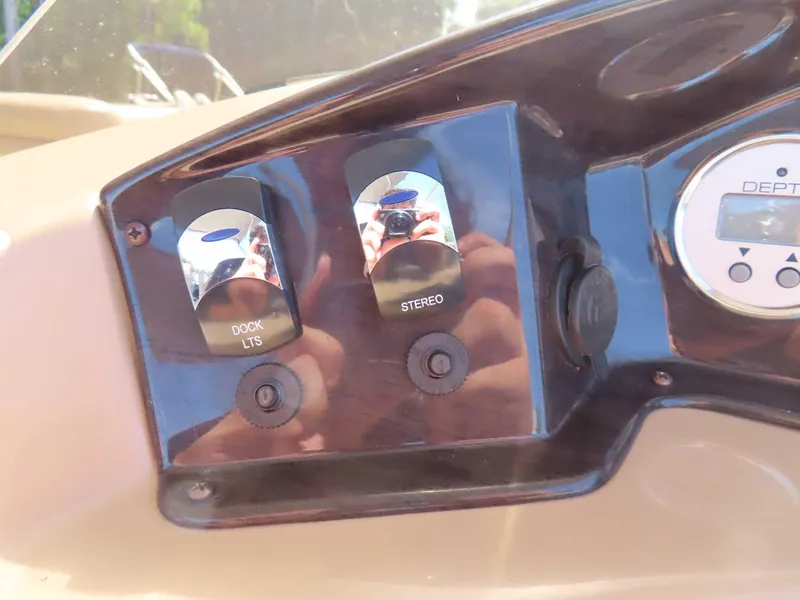 Slide: The Image of Harris Cruiser 220 2015 - 22