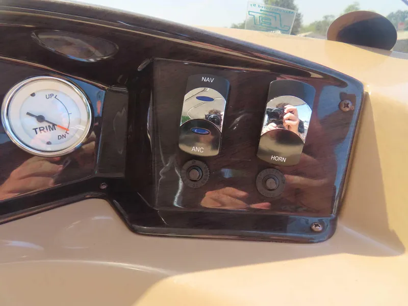 Slide: The Image of Harris Cruiser 220 2015 - 24