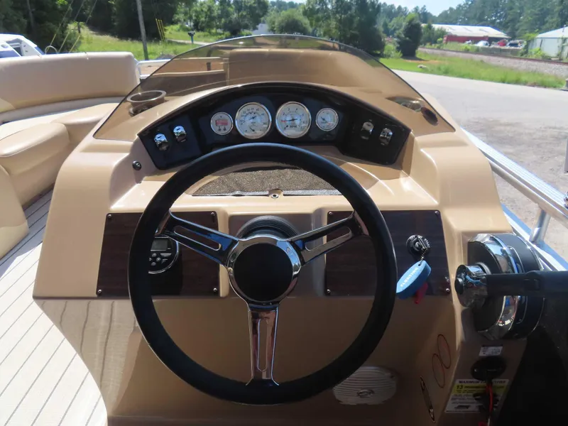 Slide: The Image of Harris Cruiser 220 2015 - 26