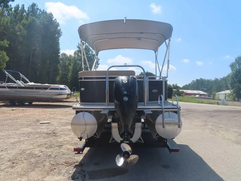 Slide: The Image of Harris Cruiser 220 2015 - 4