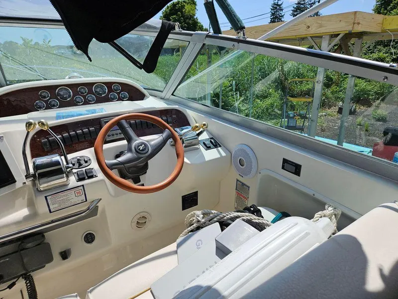 Slide: The Image of Sea Ray 330 Sundancer 1999 - 4