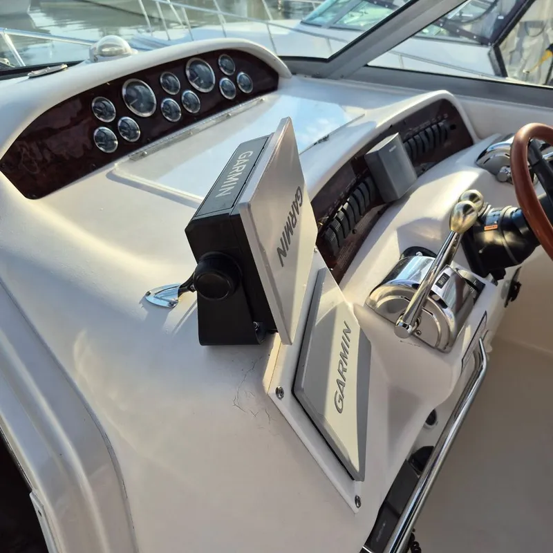 Slide: The Image of Sea Ray Sundancer 330 1999 - 6
