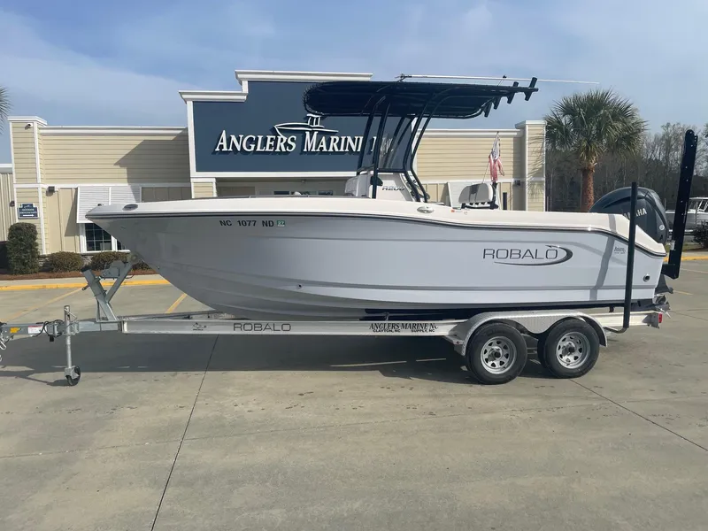 The Image of 2024 Robalo R200 Center Console boat on trailer at Anglers Marine dealership. - 0