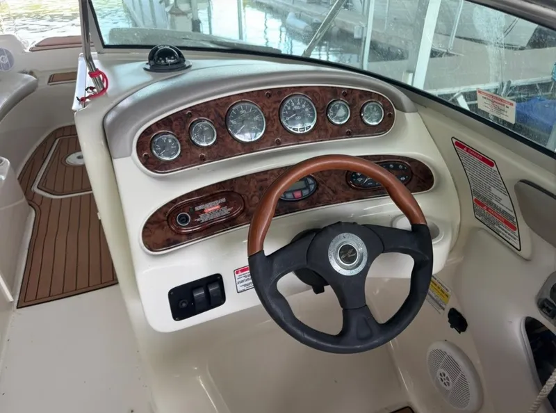 Slide: The Image of Sea Ray 240 Sundeck 2004 - 6