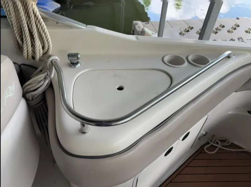 Slide: The Image of Sea Ray 240 Sundeck 2004 - 7