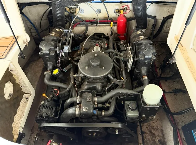 Slide: The Image of Sea Ray 240 Sundeck 2004 - 8