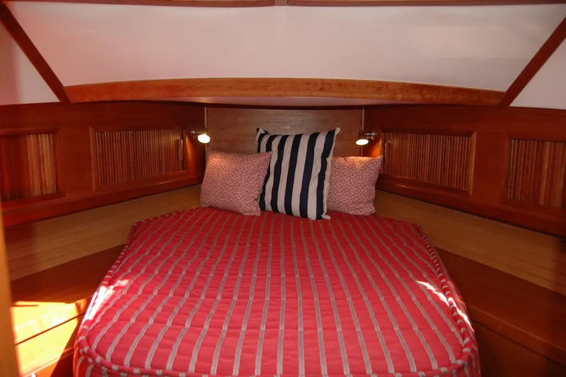 Slide: The Image of Sabre 36 Flybridge Sedan 2006 - 102