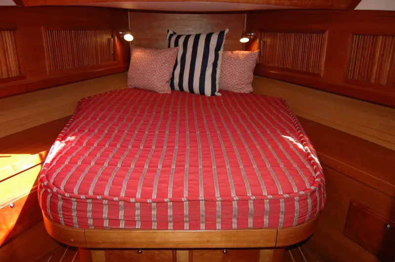 Slide: The Image of Sabre 36 Flybridge Sedan 2006 - 103