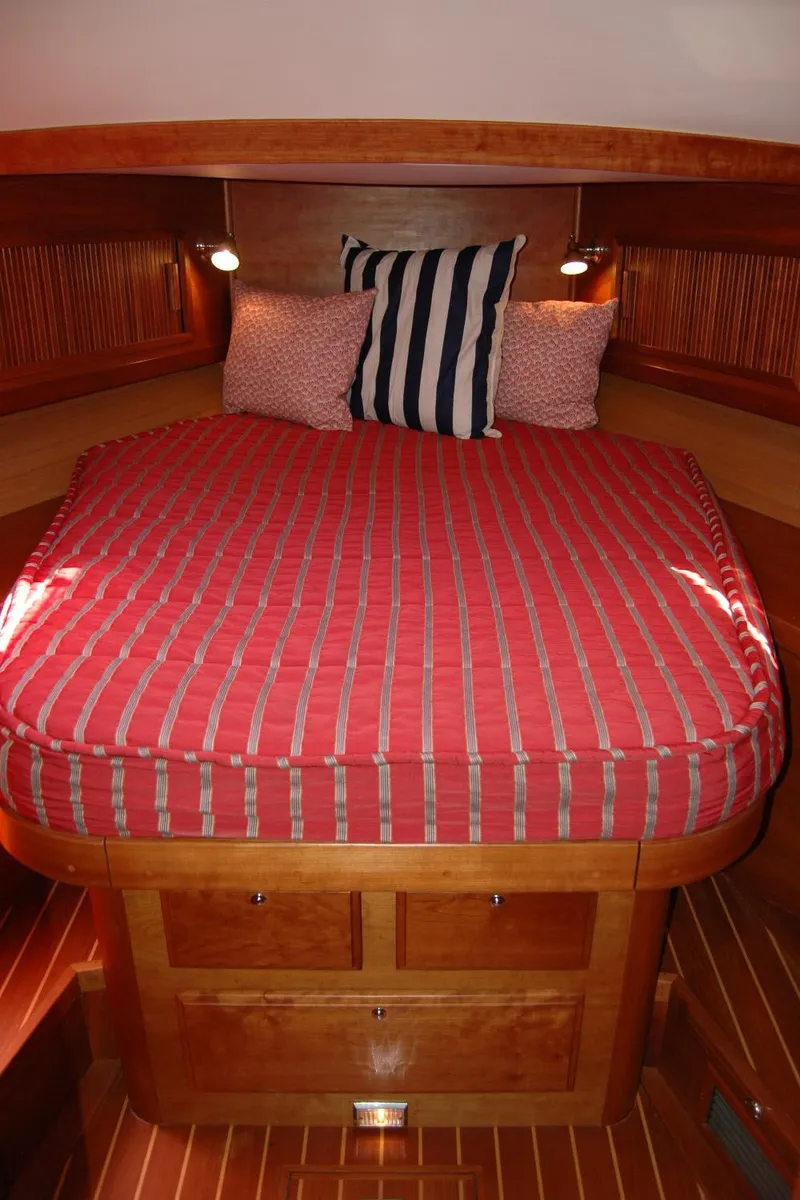 Slide: The Image of Sabre 36 Flybridge Sedan 2006 - 104