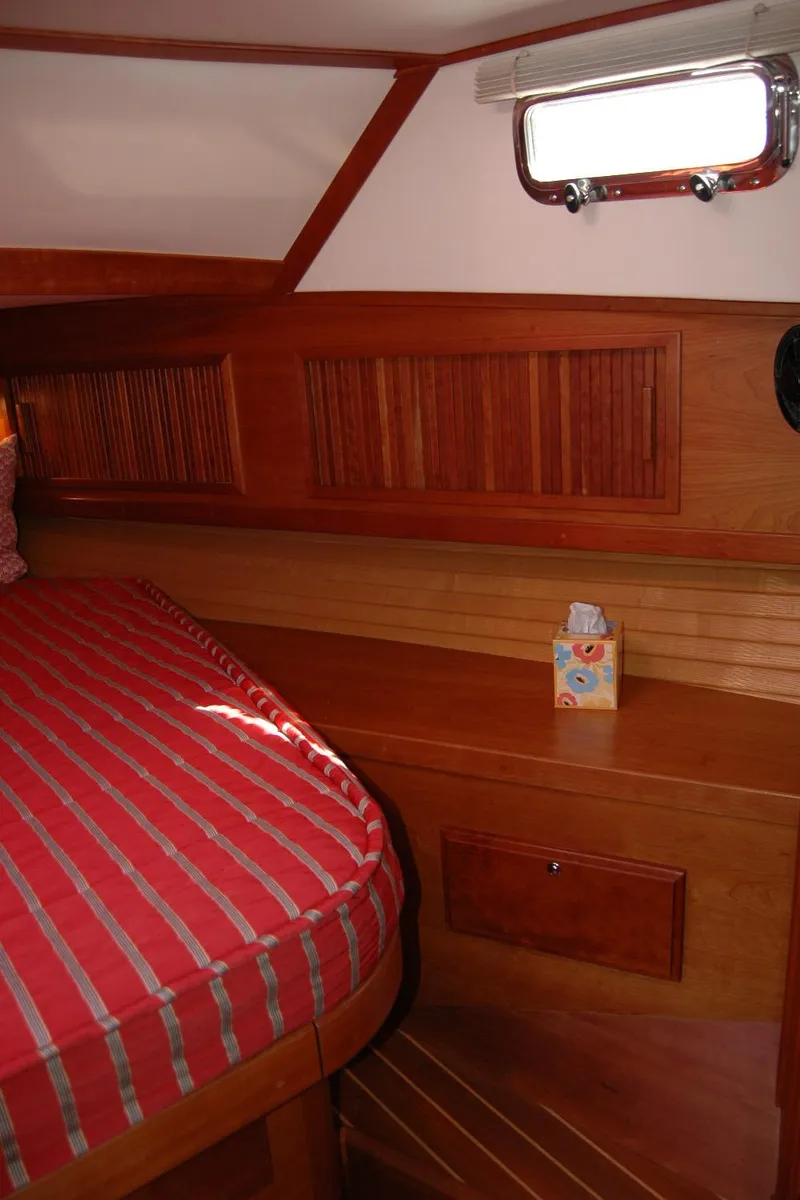 Slide: The Image of Sabre 36 Flybridge Sedan 2006 - 105