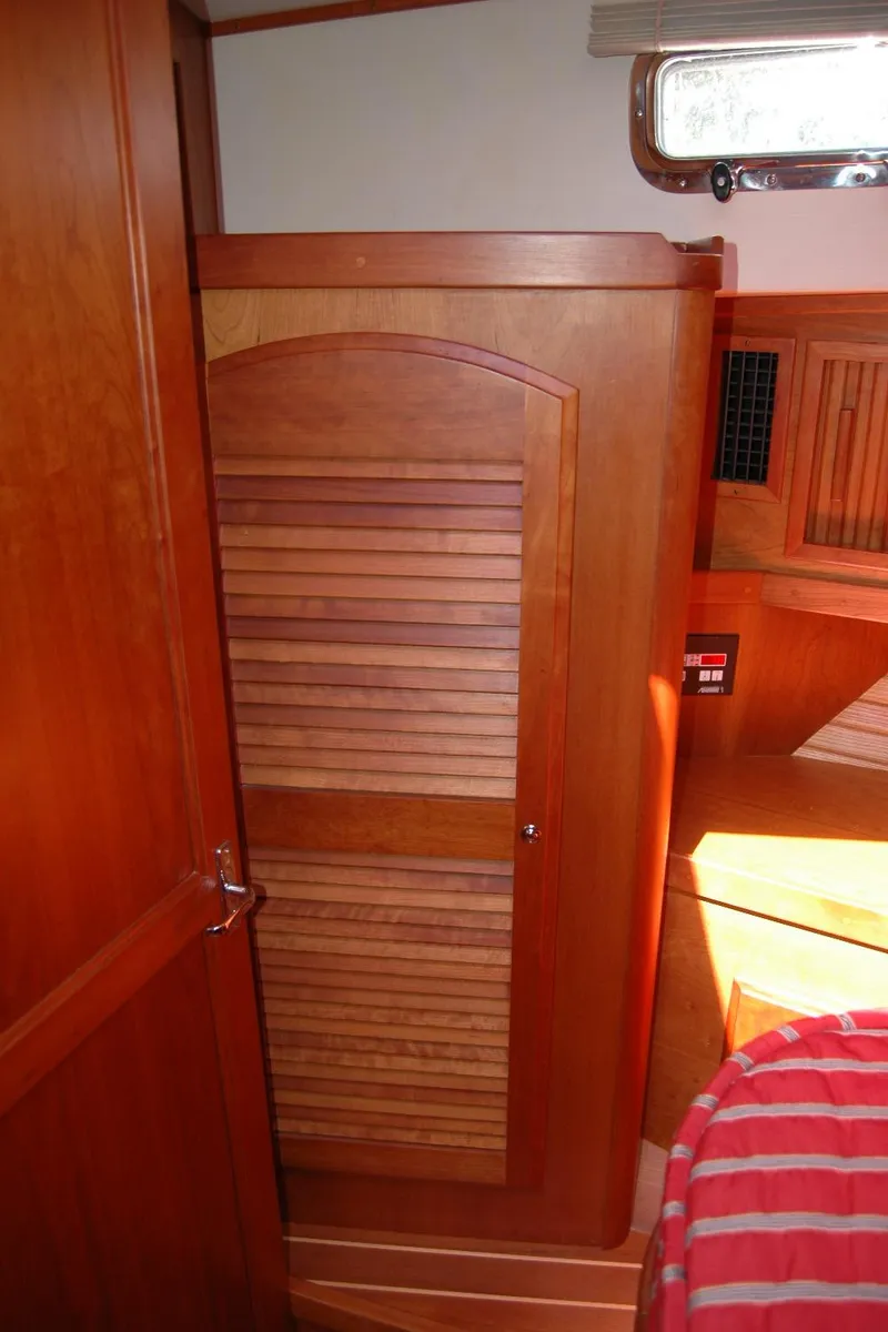 Slide: The Image of Sabre 36 Flybridge Sedan 2006 - 107