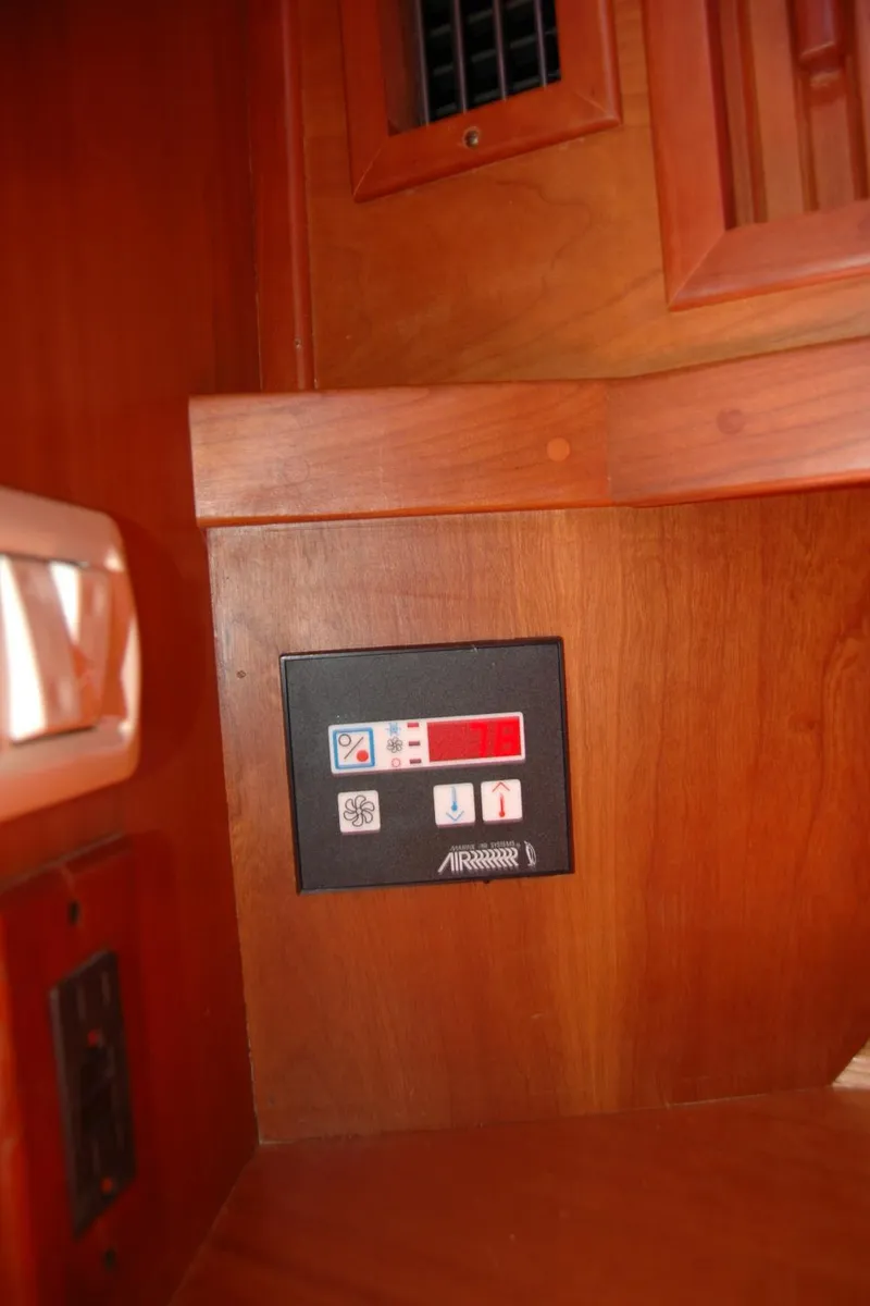 Slide: The Image of Sabre 36 Flybridge Sedan 2006 - 108