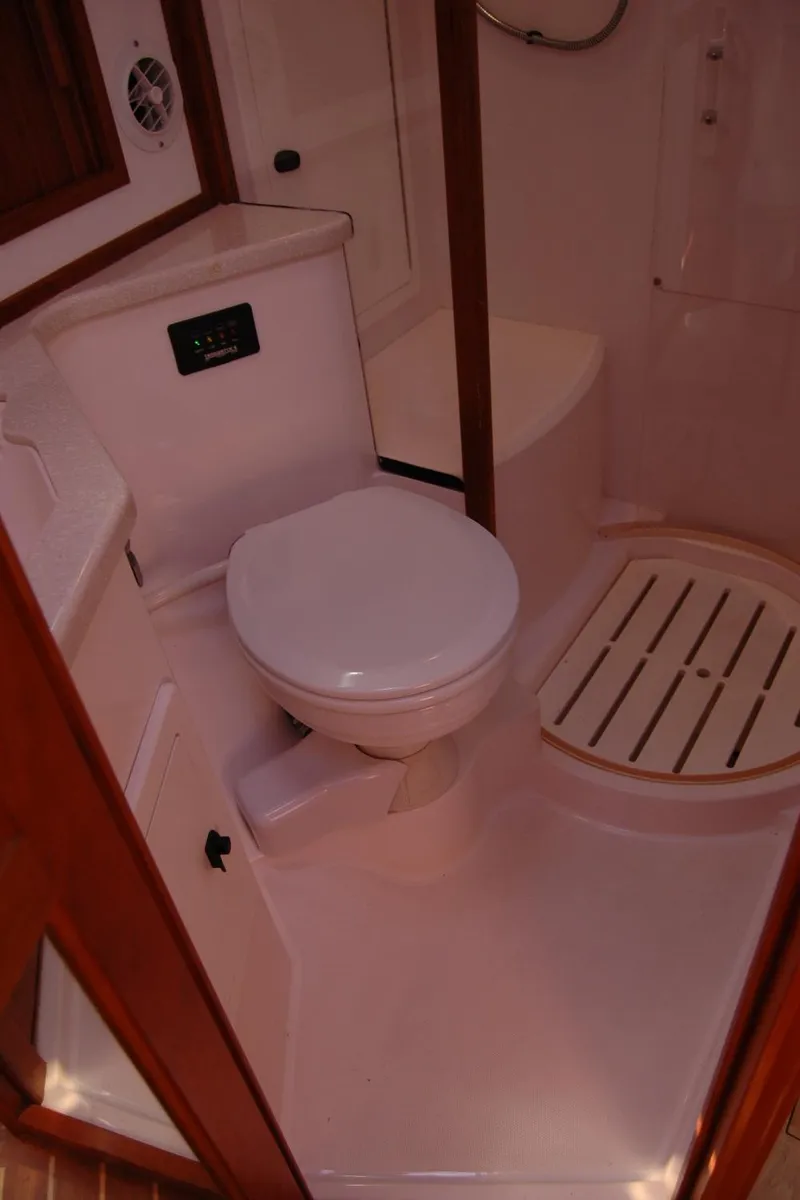 Slide: The Image of Sabre 36 Flybridge Sedan 2006 - 113