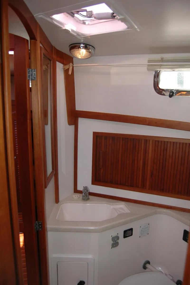 Slide: The Image of Sabre 36 Flybridge Sedan 2006 - 114