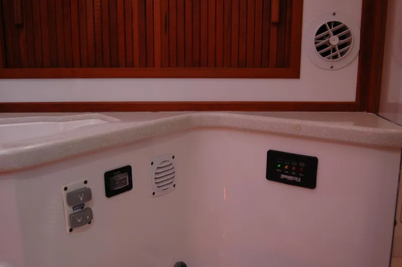 Slide: The Image of Sabre 36 Flybridge Sedan 2006 - 116