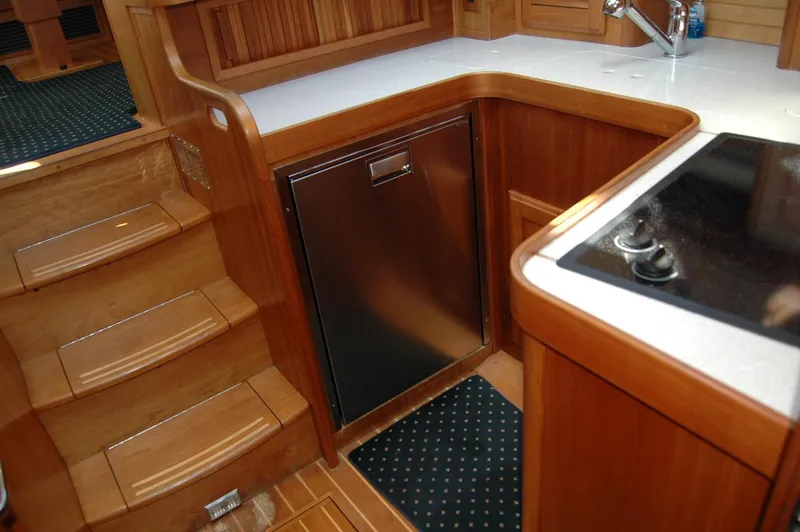 Slide: The Image of Sabre 36 Flybridge Sedan 2006 - 120