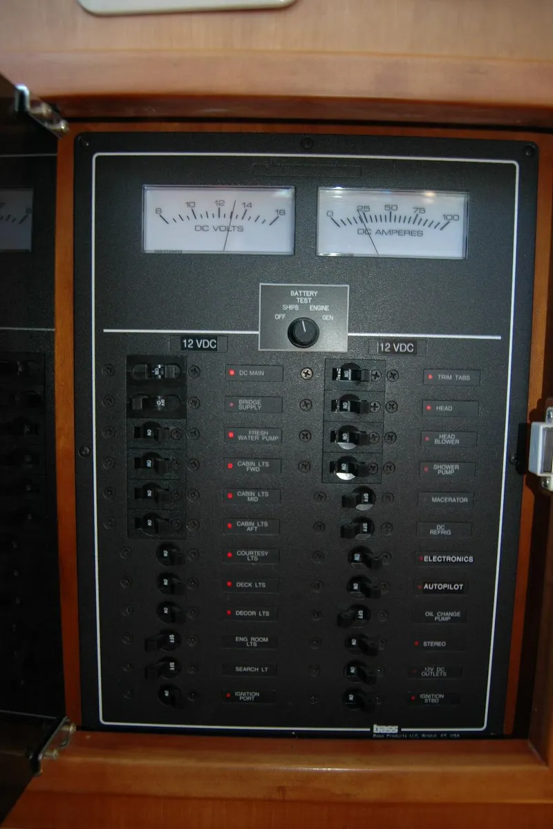 Slide: The Image of Sabre 36 Flybridge Sedan 2006 - 125