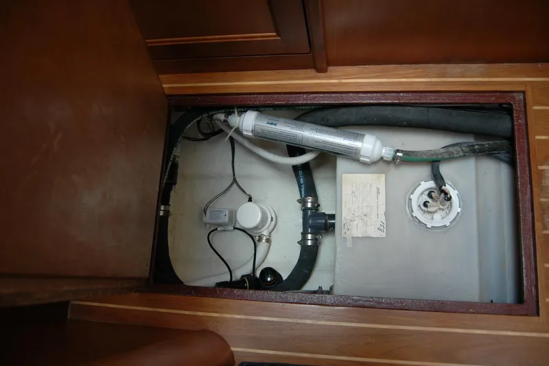 Slide: The Image of Sabre 36 Flybridge Sedan 2006 - 128