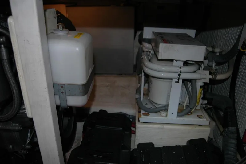 Slide: The Image of Sabre 36 Flybridge Sedan 2006 - 133