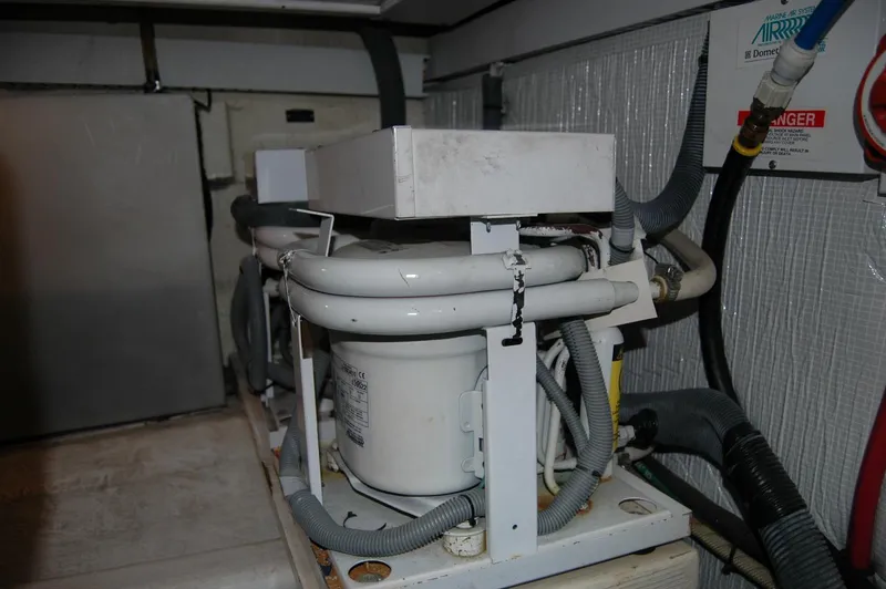 Slide: The Image of Sabre 36 Flybridge Sedan 2006 - 142