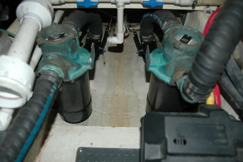 Slide: The Image of Sabre 36 Flybridge Sedan 2006 - 146