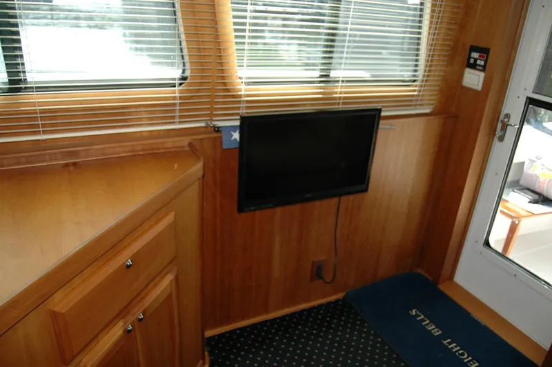 Slide: The Image of Sabre 36 Flybridge Sedan 2006 - 73